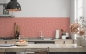 Preview: Küchenrückwand Rosa Blüten Gitter