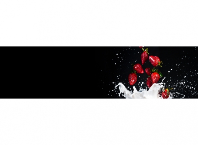 Küchenrückwand Milch Splash Erdbeere